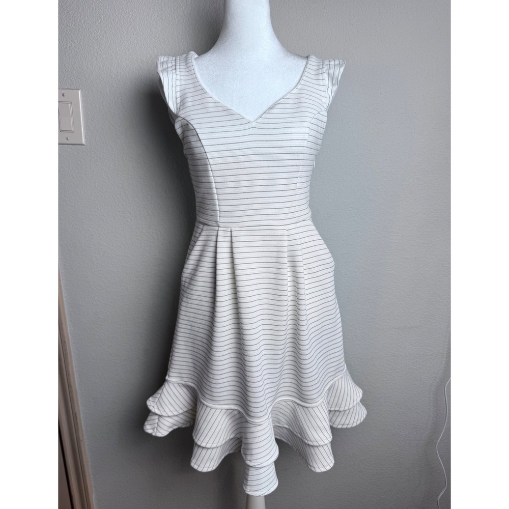 Maeve Anthropologie White Black Striped Ruffle Sleeve Fit Flare Dress Pockets 4‎
